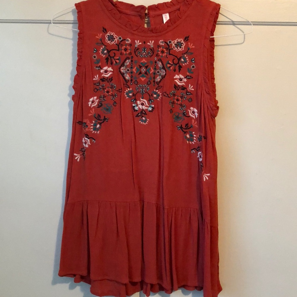 Sleeveless blouse